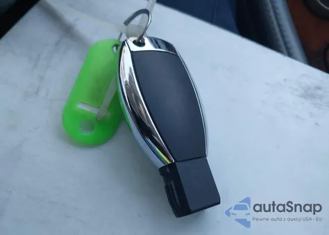 2005 Mercedes-Benz Sl 500 из США, поврежденный, VIN WDBSK75F25F093003